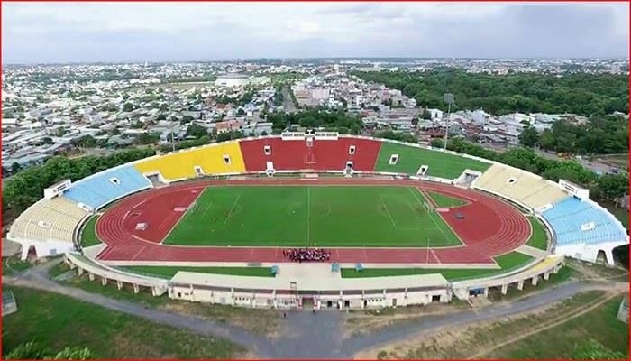 Sân vận động Đồng Nai là sân vận động to nhất Việt Nam, có khả năng chứa đến 30.000 khán giả và được sử dụng cho các trận đấu của đội tuyển quốc gia và các giải đấu quốc tế, là một trong những địa điểm thể thao nổi tiếng của đất nước.
