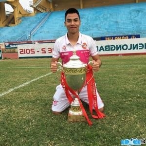 Cầu thủ Phạm Đức Huy mặc áo số 24 đang thi đấu cho đội bóng Hải Dương với số áo là 62.