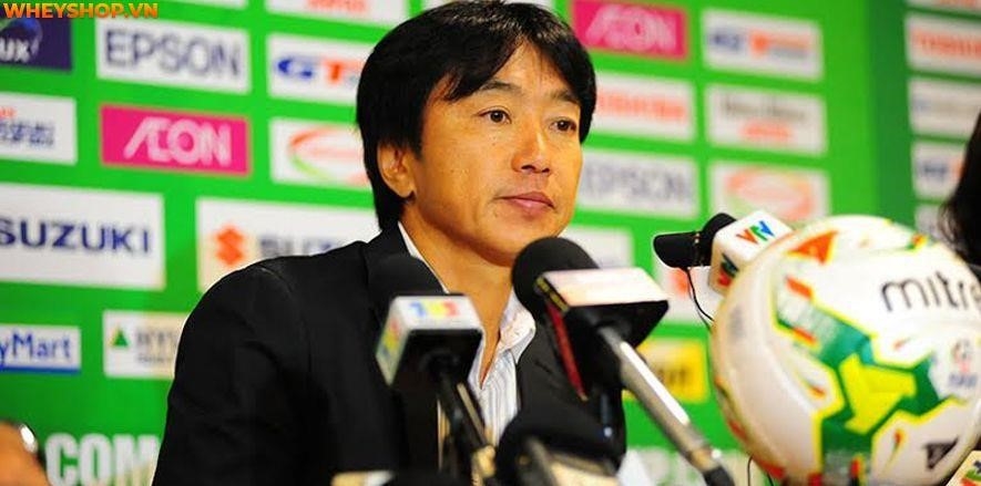 HLV Miura đã làm việc với đội tuyển Việt Nam từ năm 2014 đến năm 2016, trong thời gian này ông đã giúp đội tuyển thăng hạng lên vị trí cao trong bảng xếp hạng FIFA cũng như giành được nhiều chiến thắng quan trọng tại các giải đấu quốc tế.