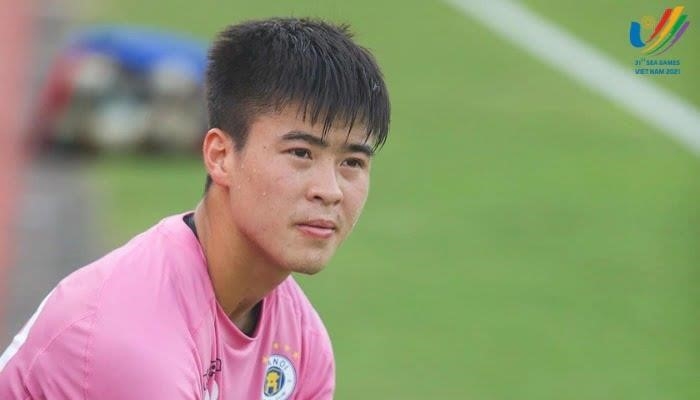 Đỗ Duy Mạnh là cầu thủ bóng đá Việt Nam cao nhất, với chiều cao lên tới hơn 2 mét, anh đã góp phần quan trọng trong thành công của đội tuyển quốc gia và các CLB mà anh từng thi đấu.