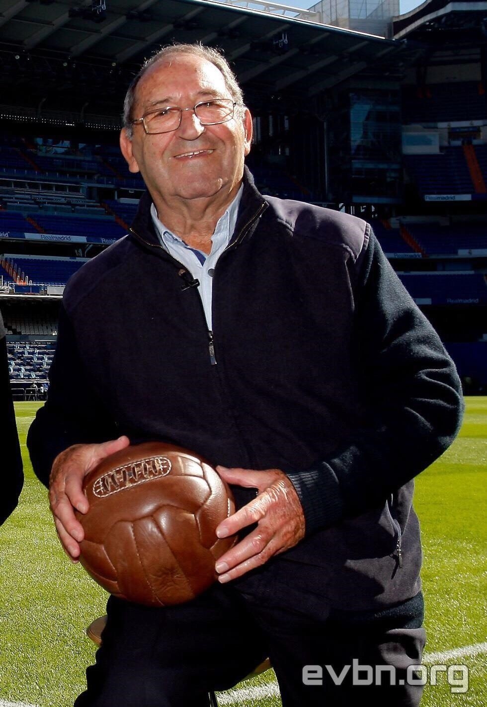 Francisco Gento López (1953-1971) là một cầu thủ bóng đá người Tây Ban Nha, được biết đến như là một trong những cầu thủ thành công nhất của Real Madrid, với 12 chức vô địch quốc gia và 6 danh hiệu Champions League trong suốt sự nghiệp của mình.