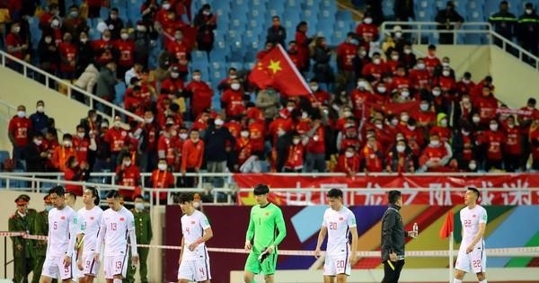 Vì sao Trung Quốc không thể tạo ra đội bóng tốt từ 1,4 tỷ người?